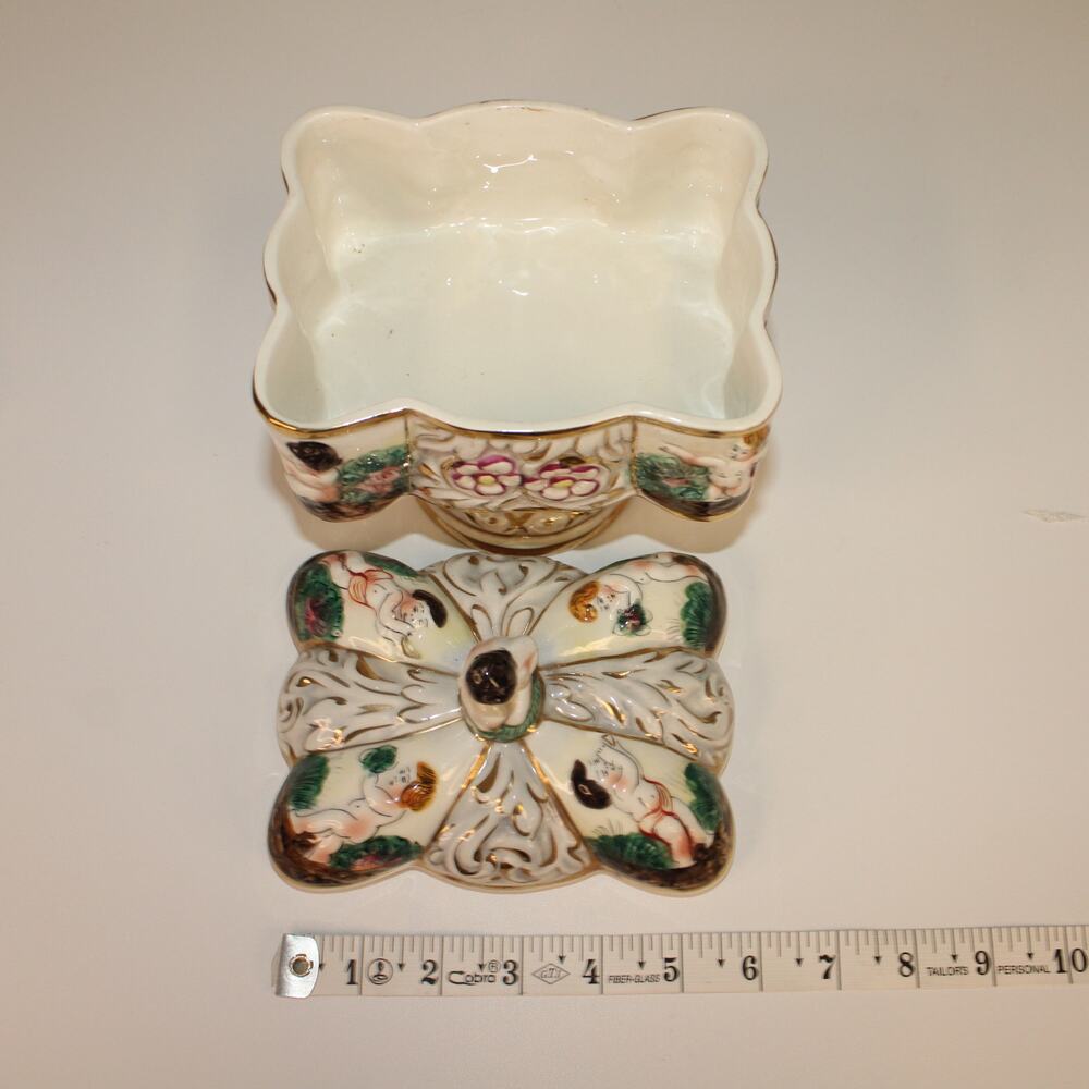 Capodimonte Cherub Trinket Box Porcelain Italy #83 VTG - Picture 7 of 8